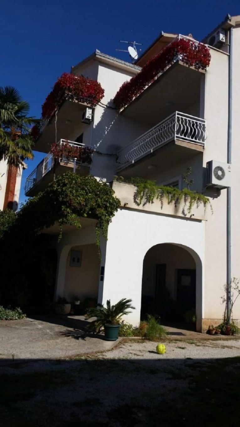 Apartments Biserka - 50 M From Beach Trogir Kültér fotó
