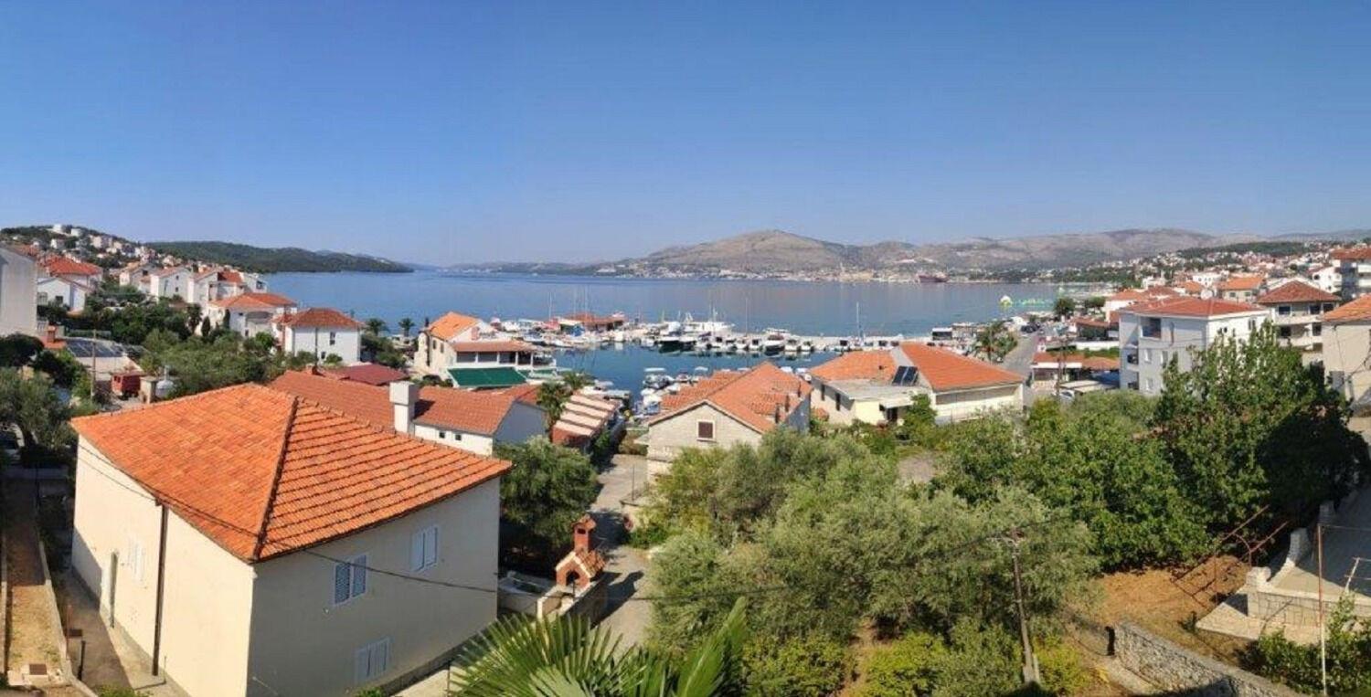 Apartments Biserka - 50 M From Beach Trogir Kültér fotó