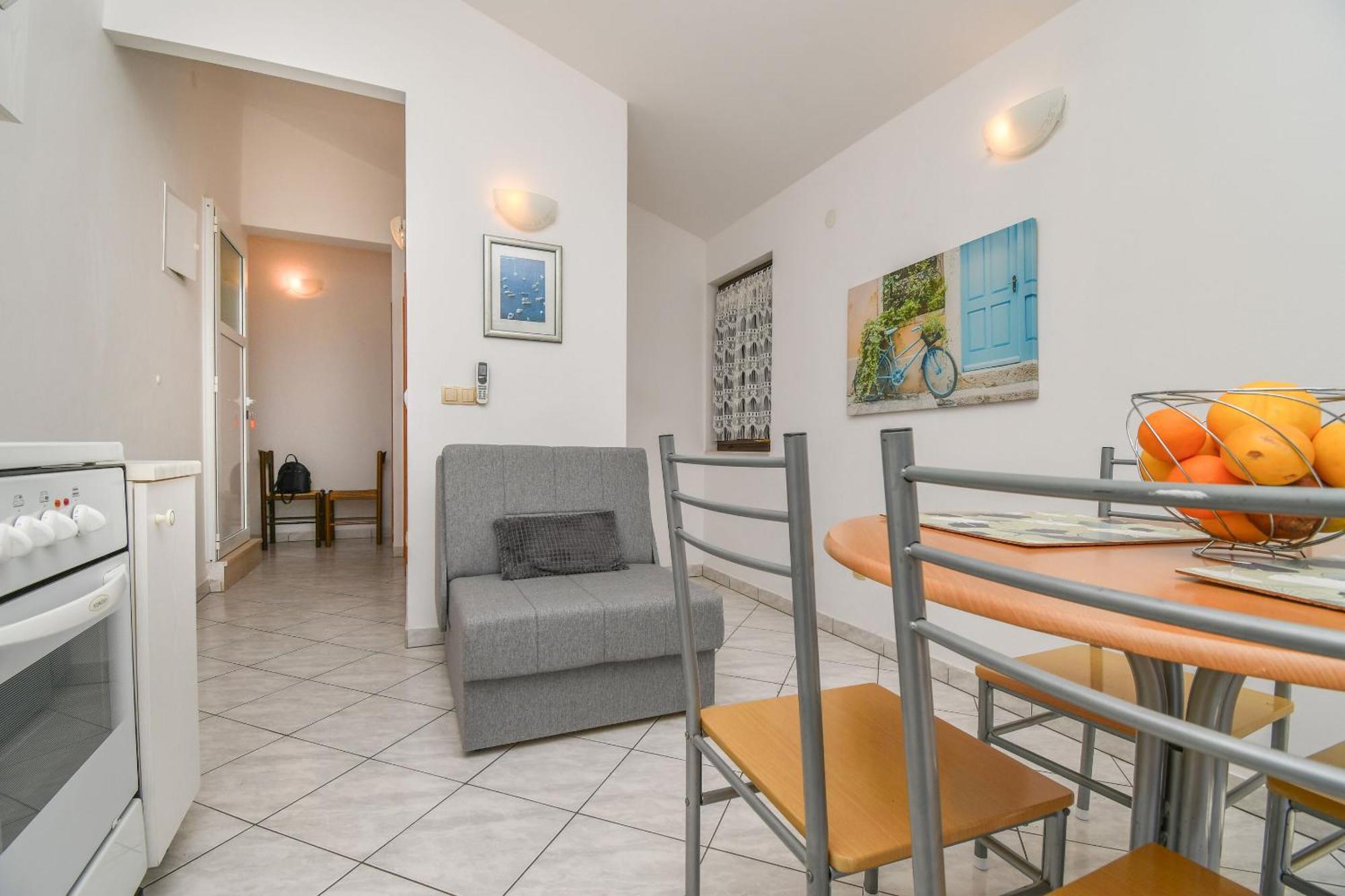 Apartments Biserka - 50 M From Beach Trogir Kültér fotó