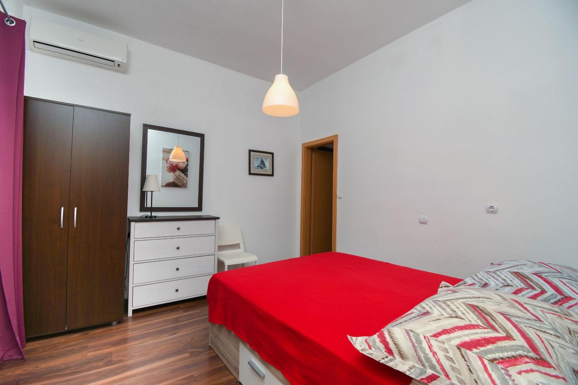 Apartments Biserka - 50 M From Beach Trogir Kültér fotó