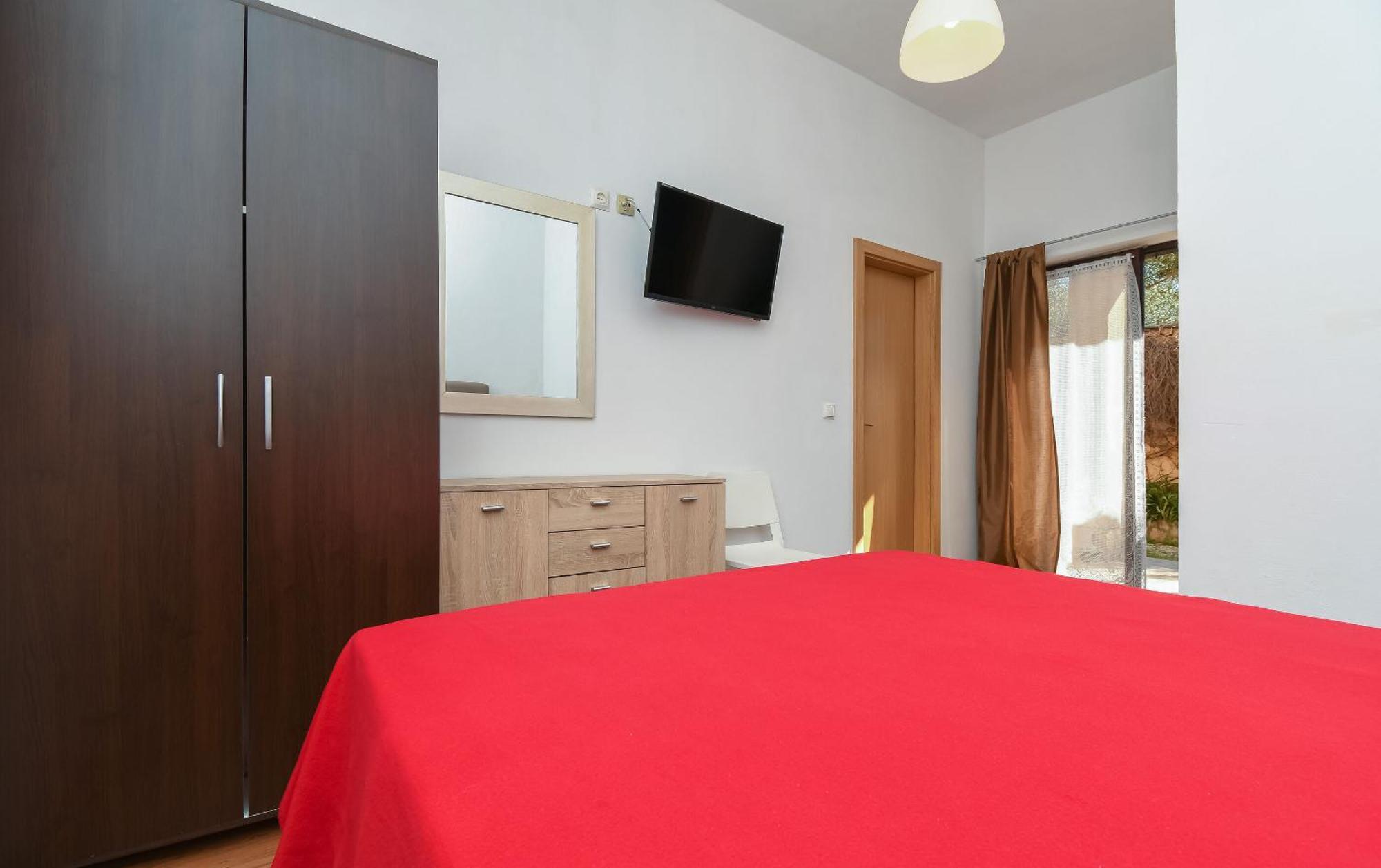 Apartments Biserka - 50 M From Beach Trogir Kültér fotó